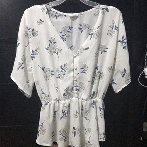 Floral Sienna Sky blouse.